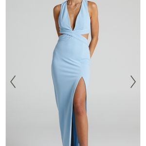 NewAnjie plunge neckline cross back cut out Maxi dress in cornflower blue size 2